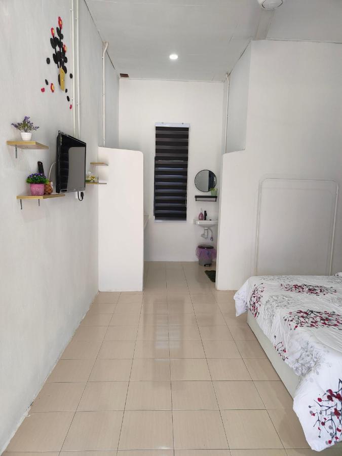 Laman Hanaz Pantai Cenang  Exterior photo